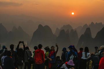 Half-Day Yangshuo Xianggong Mountain Sunrsie Private Tour from GUILIN hotel