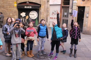 Dragon Family Tour in Barcelona