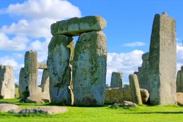 Stonehenge and England Private Full-Day Tour from Bath