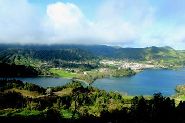 Half-Day 4WD Tour to Lagoa das Sete Cidades