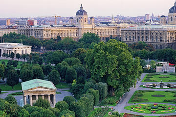 Full Day Private Trip to Vienna with Personal Guide from Prague