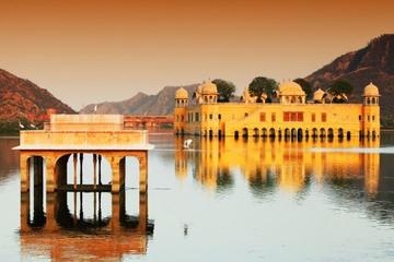 Private 2 Days Luxury Overnight Private Jaipur Tour from Delhi