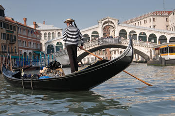 Kids Walking Tour Through Venice's Treasures