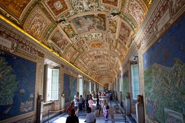 Spanish Early Vatican Small Group Tour