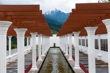 Full-Day Sabah Tea Plantation and WWII Memorial with Lunch