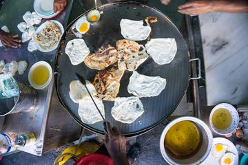 Kuala Lumpur Evening Tour: Local Life and Street Food