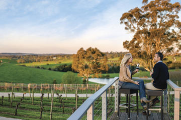 Full-Day Hahndorf and Adelaide Hills Hop-On Hop-Off Tour from Adelaide