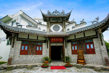 Chengdu Day Tour of Tasting Sichuan Cuisine and Experiencing Local Life