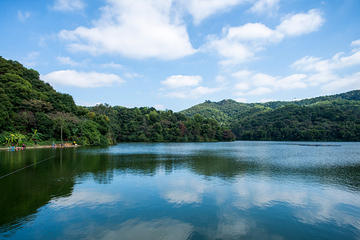 Private Day Trip to Baiyun Mountain and Yuexiu Park plus Nanyue King Mausoleum from Guangzhou