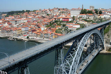 Discover Porto with river cruise