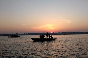 Private Tour: River Ganges Boat Ride at Dawn