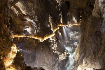 ONE DAY KARST AND SUNNY VIPAVA VALLEY TOUR