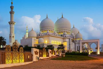 Abu Dhabi Sheikh Zayed Mosque Half-Day Tour from Dubai