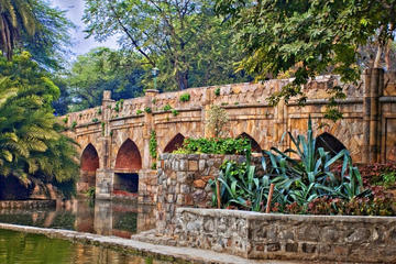 Private Walking Tour of Lodi Garden and Safdarjung Tomb