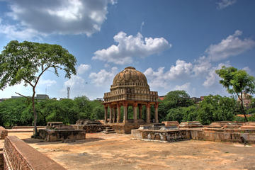 Walking Tour of Mehrauli Archaeological Park
