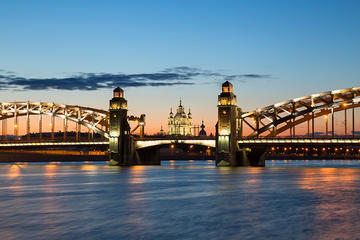 Amazing Tour to Saint Petersburg Neva River Cruise