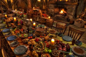 Small-Group Hobbiton Evening Banquet Tour from Rotorua