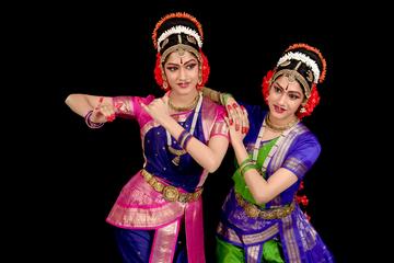 Private Tour of Kanheri Caves Including Lunch and Traditional Dance Performance