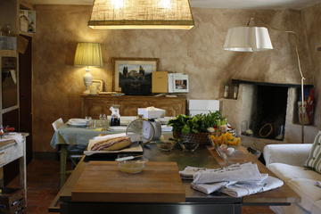 Boutique Cooking Class in a 17th Century Tuscan Estate in Chianti