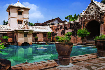 5 Days 4 Nights Magnificent Mini Java Bali Overland Seat In Coach (Superior)