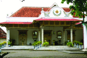 Full-Day Yogyakarta Royal Journey
