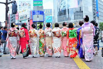 Kimono Rental and Photoshoot at the Shibuya Crossing