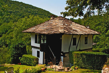 Bozhentsi with dairy products tasting Day trip