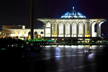 Combo of Putrajaya by Night and KL City Tour with visit to King's Palace and Petronas Twin Tower