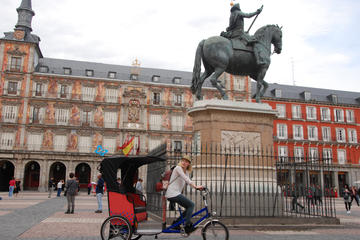 Electrical Tricycles Guided Tour in Madrid