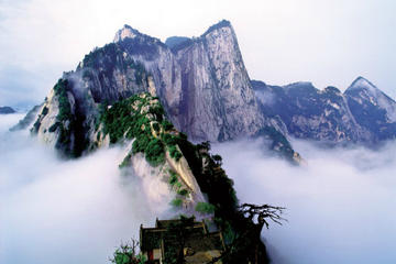 Private Customizable Day Tour of Mountain Huashan with Entrance Cable Shuttle Fee