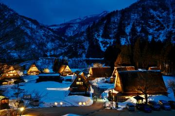Gokayama and Shirakawago Winter Illuminations with Transport from Nagoya