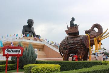Huay Mongkol Temple and Sirinart Rajini Ecosystem Learning Center Day Tour in Hua Hin