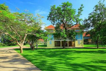 Phetchaburi Historical Tour from Hua Hin Including Lunch and Cable Car Ride