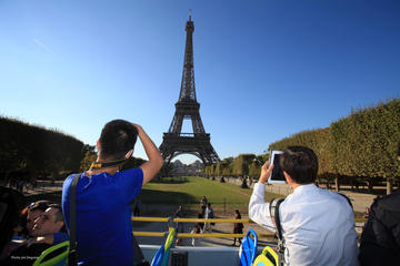 Paris Hop-On Hop-Off Combo: Sightseeing Bus and Seine River Cruise