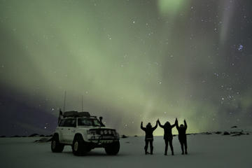 Northern Lights on Eyjafjallajökull by Super Jeep