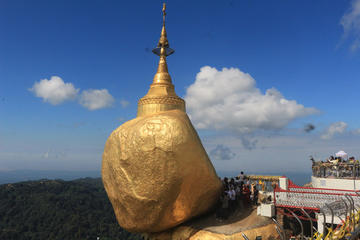 Overnight Trip To Golden Rock Pagoda & Bago