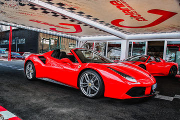 Ferrari 488 Spider Road Drive