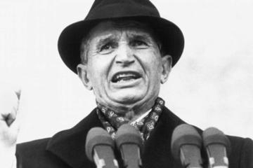 Private Tour: The Fall of the Communism