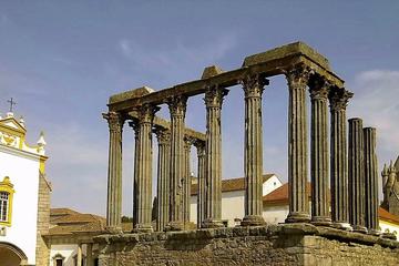 Évora Full Day Tour from Lisbon with Traditional Lunch and Wine Tasting