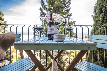 Villa Britannia Wine Tasting
