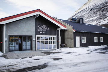 Enjoy the winter wonderland with Aurora Alps