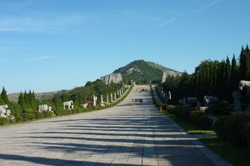 Private Day Tour With English-Speaking Driver-Guide For Famen Temple And Qian Ling Mausoleum