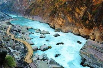 2-Day Tiger Leaping Gorge & Shangri-La Tour