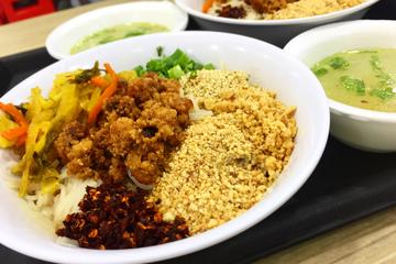 Private Singapore Half-Day Asian Food and Cultural Tour