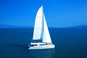 Aquarius Luxury Sailing to Outer Barrier Reef from Port Douglas