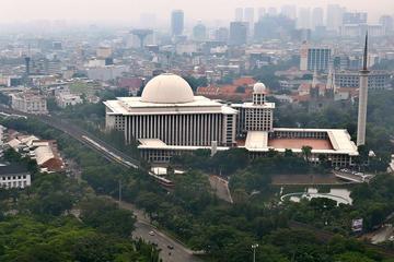Private Tour: Half Day Jakarta Mosque and Church Tour