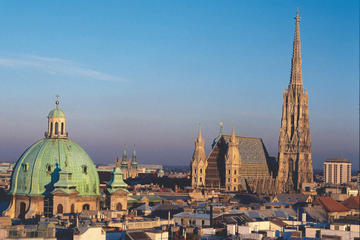 Vienna City Walk Spanish Tour Including Visit of the Opera House