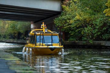 Manchester Water Taxi Cruise to Old Trafford with Manchester United Stadium Tour