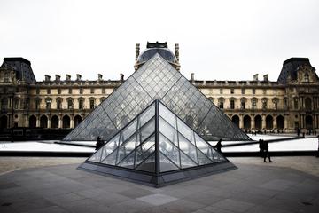 Louvre Museum Tour with Skip-the-Line Access