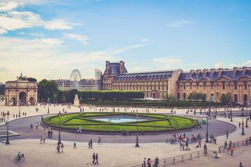 Small-Group Guided Louvre Museum Tour in Paris